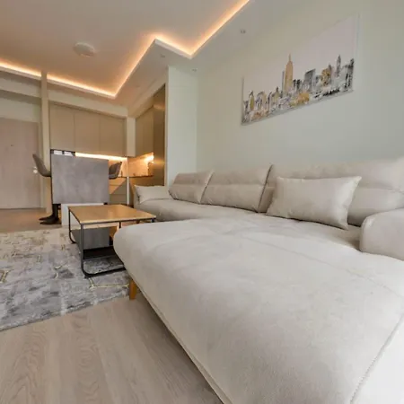 Waterfront Apartment *