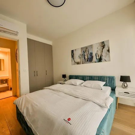 Waterfront Apartment Belgrade