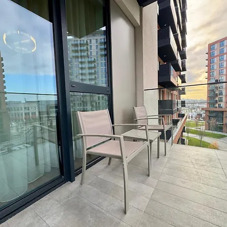 Waterfront Apartment *